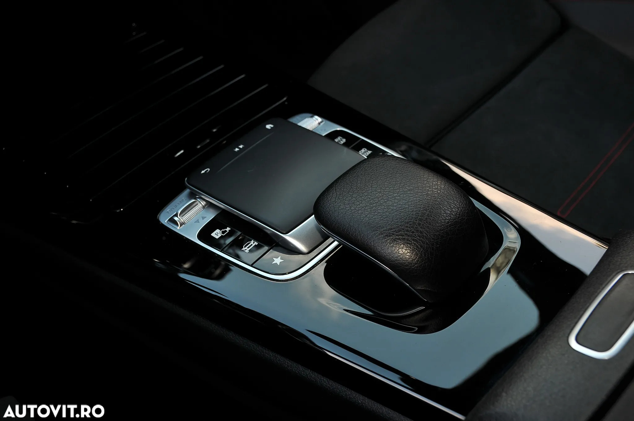 Mercedes-Benz CLA - 27