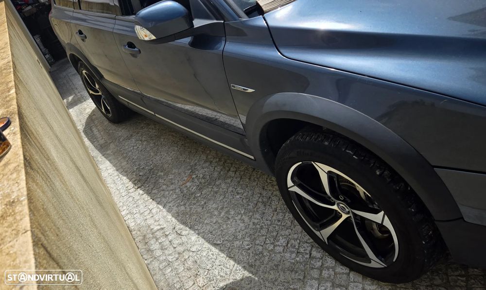 Volvo XC 70 D5 Momentum - 9