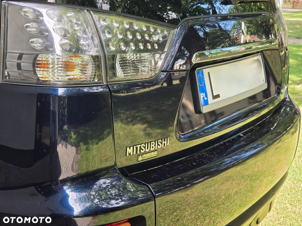 Mitsubishi Outlander 2.0 DI-D 4WD Intense - 21