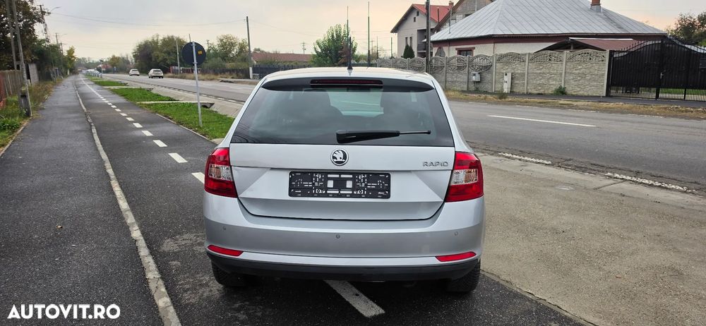 Skoda Rapid 1.6 TDI Elegance Green tec - 22