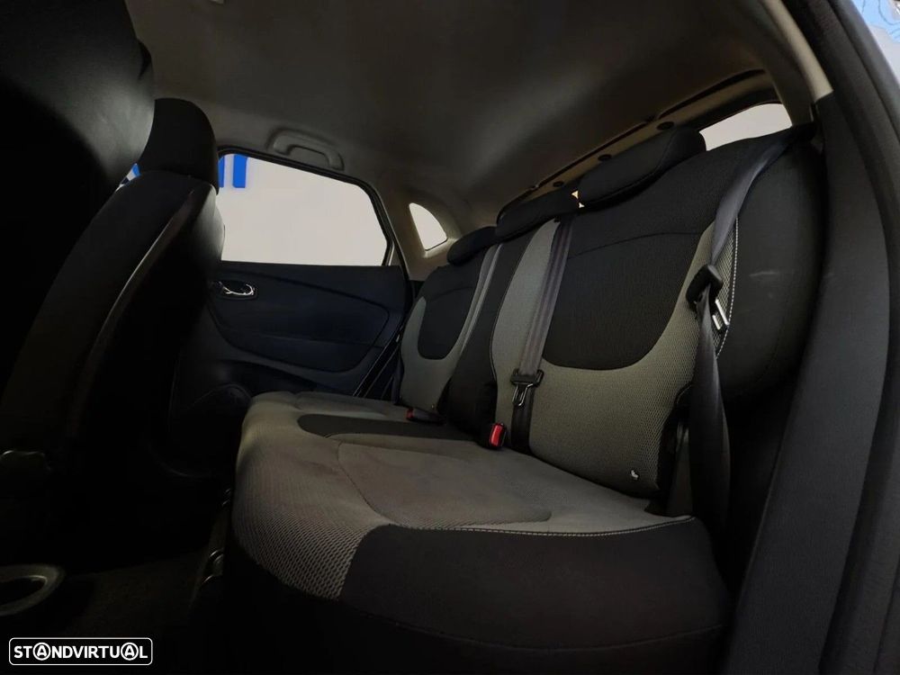 Renault Captur 1.5 dCi - 18