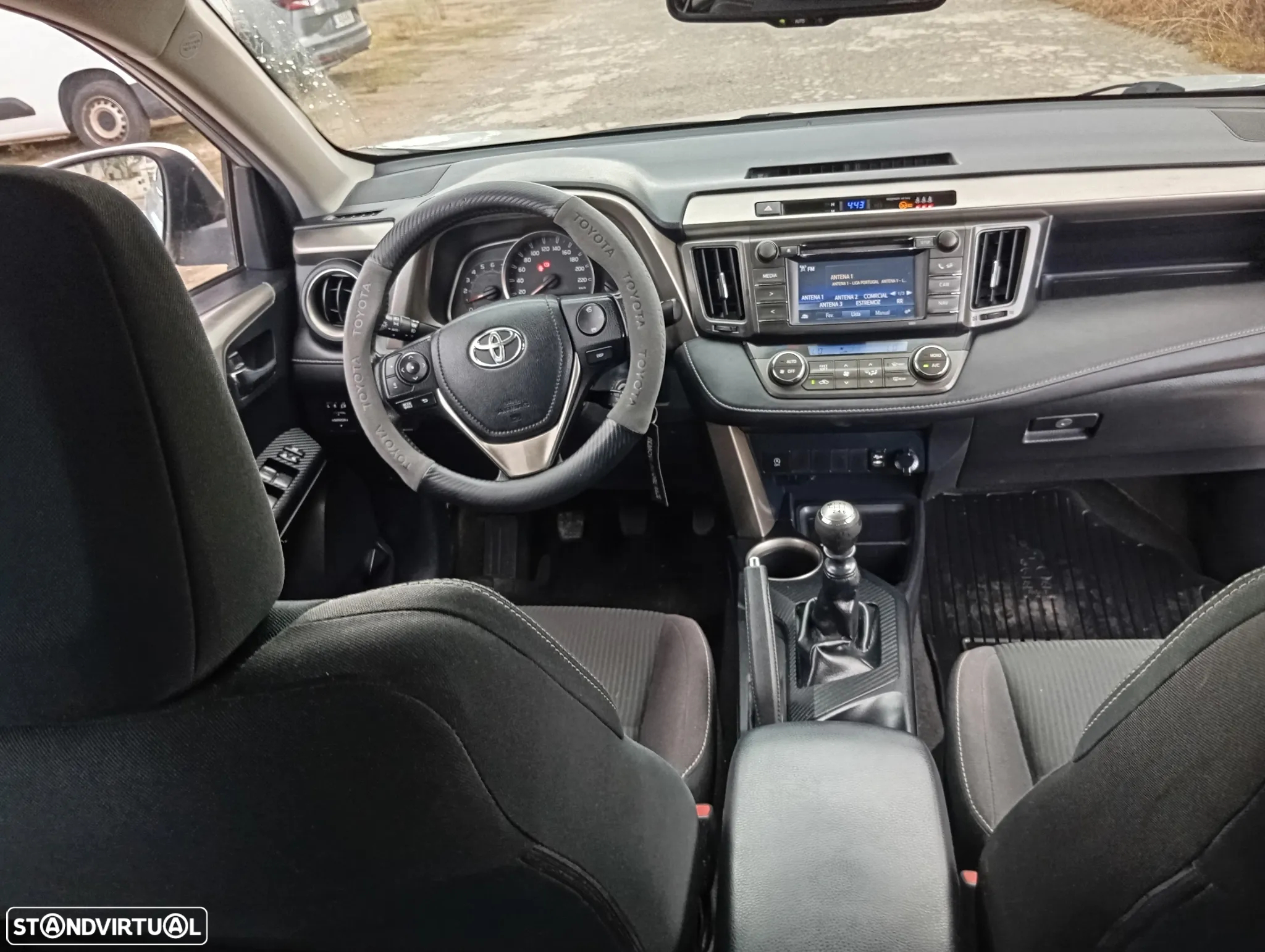 Toyota RAV4 2.0 D-4D Comfort - 9