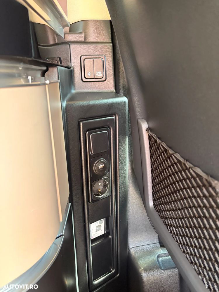 Mercedes-Benz V - 21