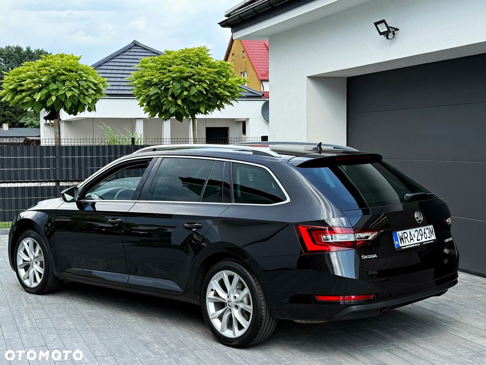 Skoda Superb 1.8 TSI DSG SportLine - 17