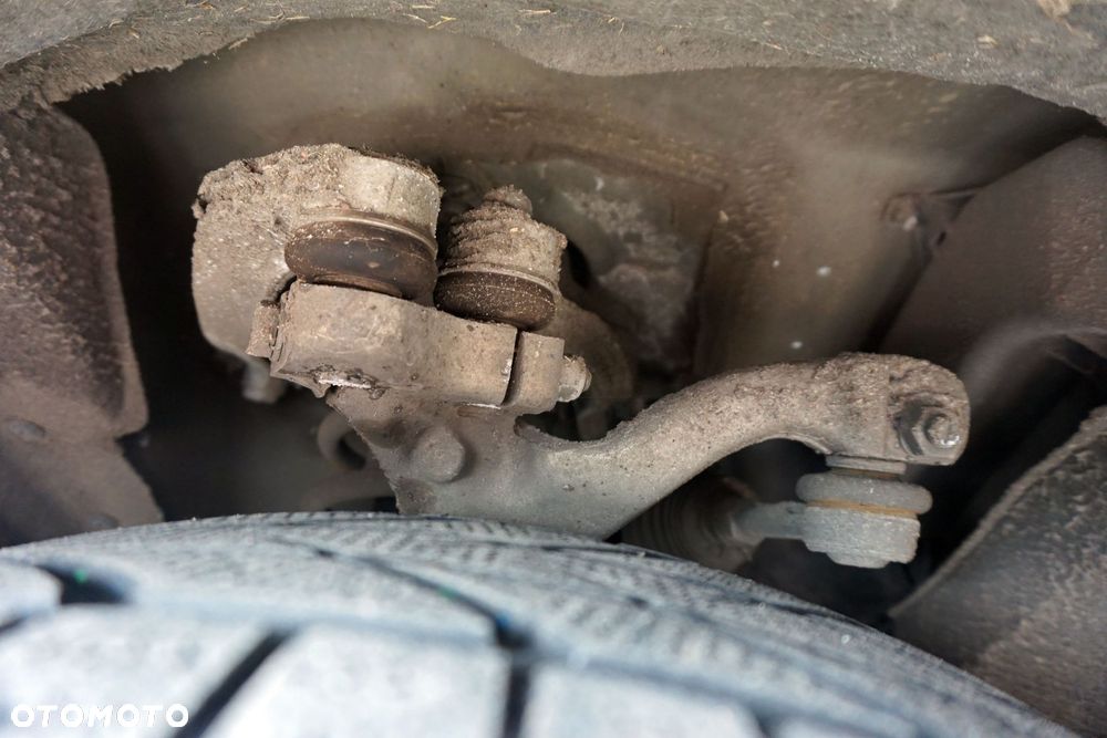 ZWROTNICA PIASTA LEWY PRZÓD A6 C6 2.4 V6  AUDI 2004-2008 - 1