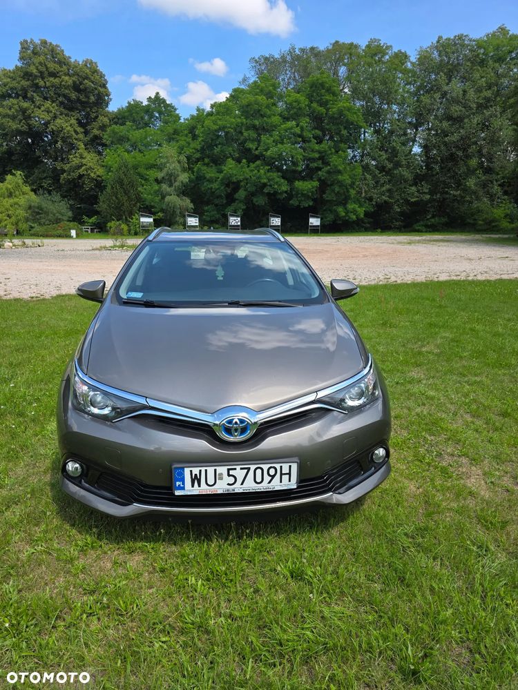 Toyota Auris Hybrid 135 Premium - 2