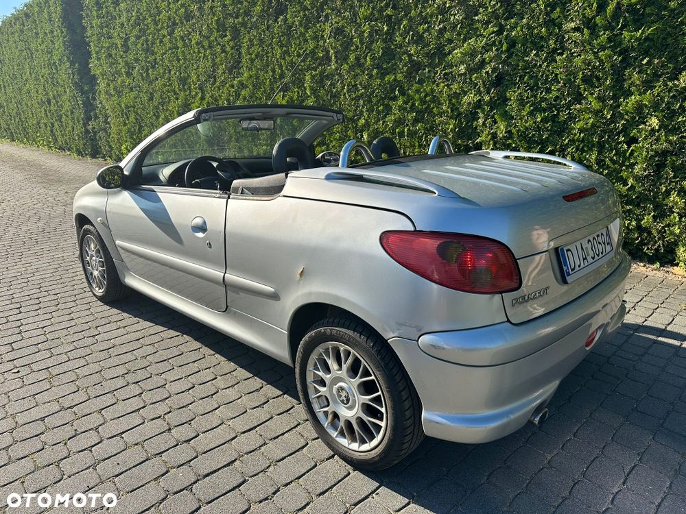 Peugeot 206 CC - 2