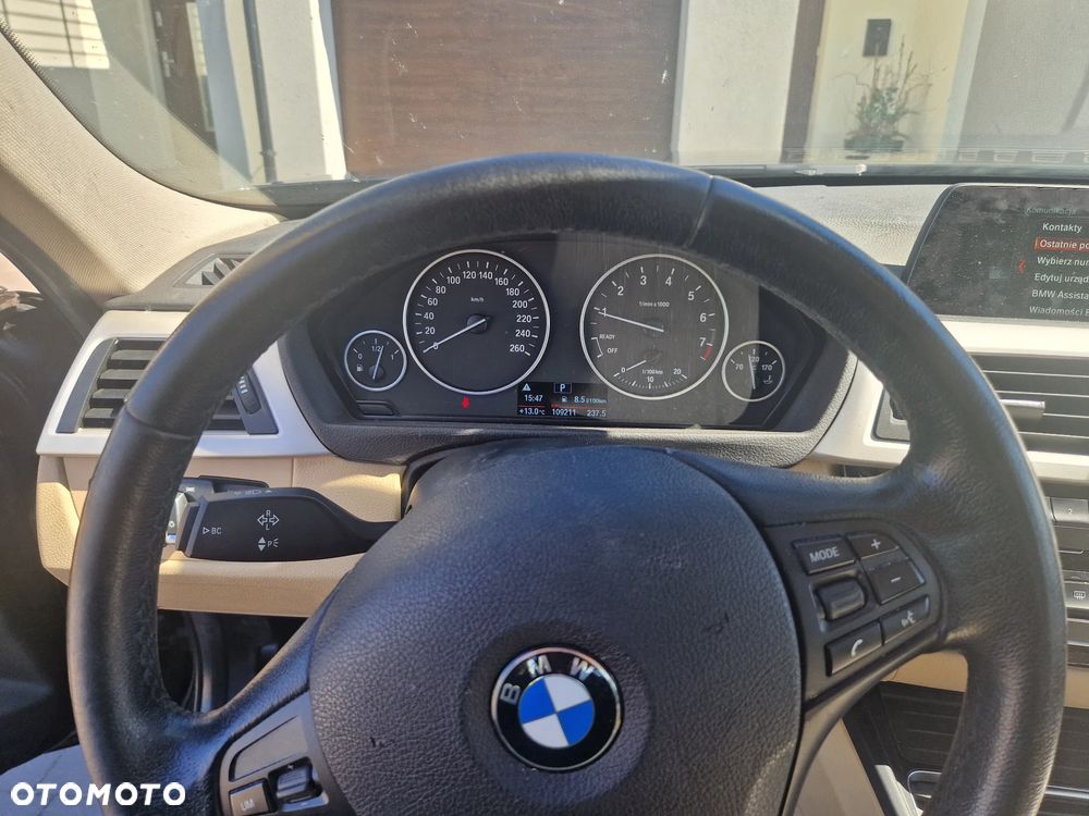 BMW Seria 3 318i - 4