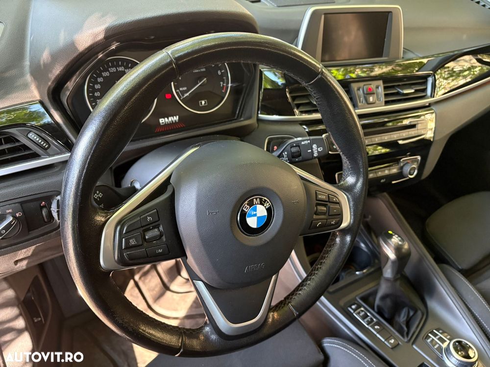 BMW X1 xDrive20i AT Advantage - 12