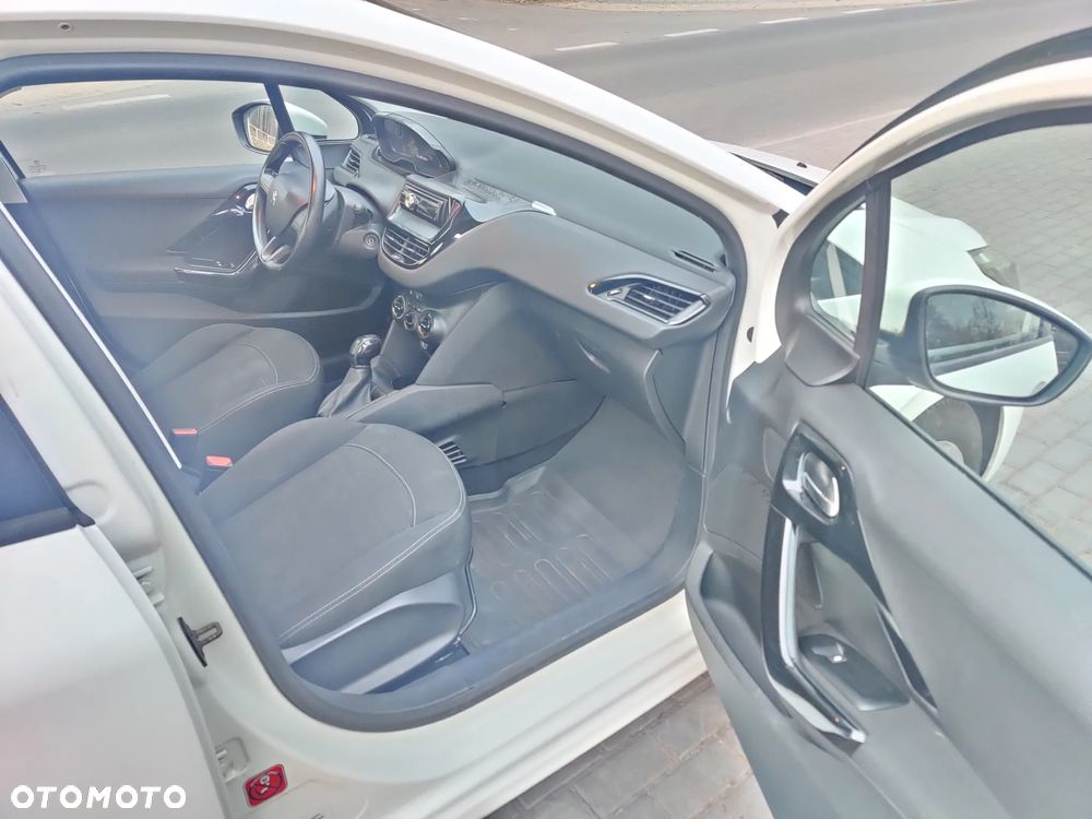 Peugeot 208 1.4 HDi Active - 13