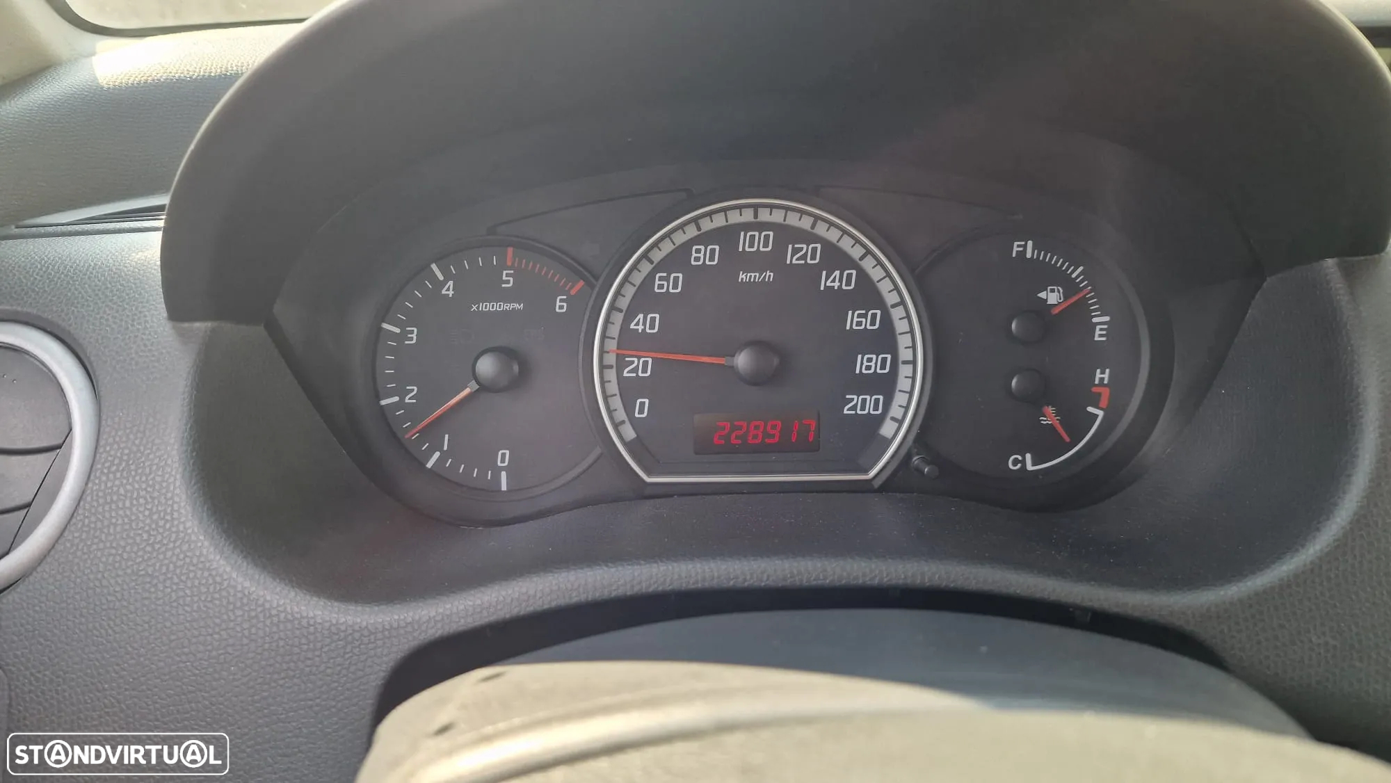 Suzuki Swift 1.3 DDiS GLX - 15