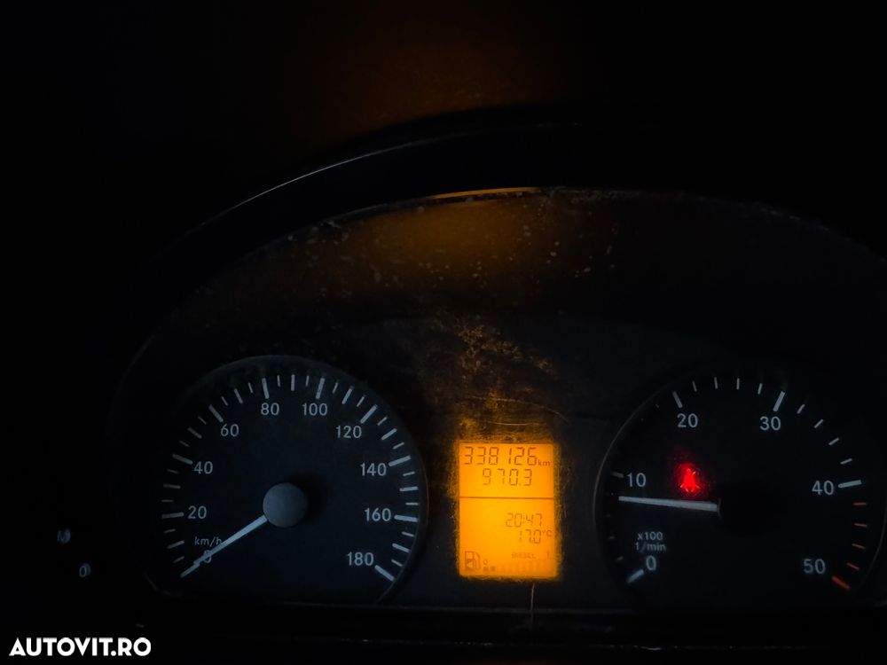 Mercedes-Benz Sprinter - 20