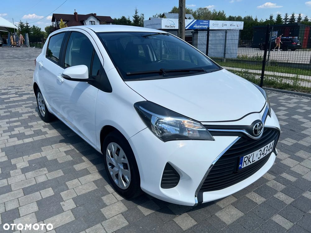 Toyota Yaris 1.0 Premium - 4