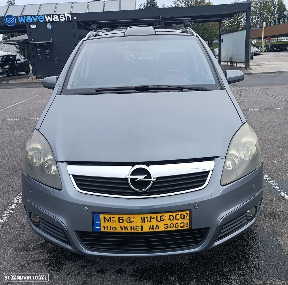 Opel Zafira 1.9 CDTI Cosmo - 4