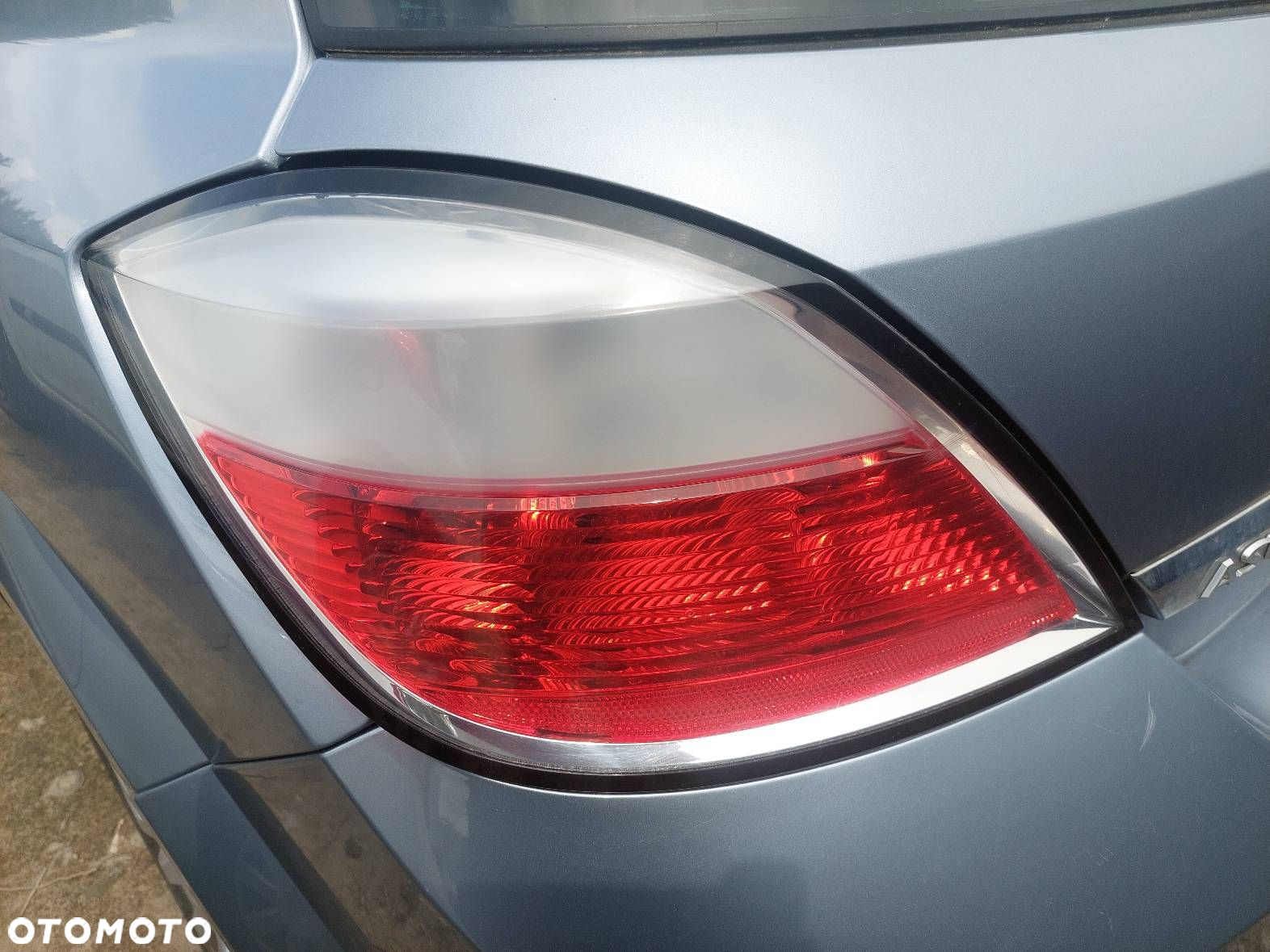 KOMPLETNY TYŁ KLAPA ZDERZAK LAMPA OPEL ASTRA H Z163 - 2