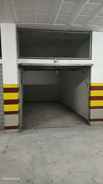 Arrendo Garagem Fechada (Box ) 20 m2 - Na Quintã - Guimarães Centro - Grande imagem: 3/12
