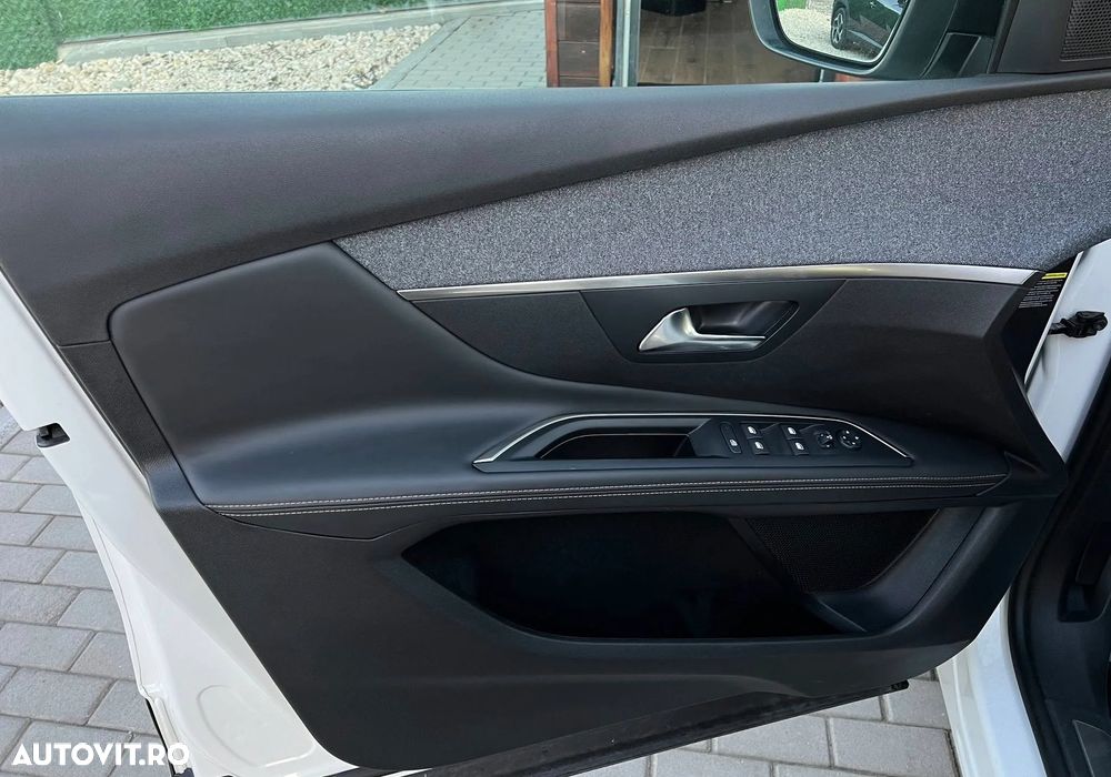 Peugeot 3008 1.6 BlueHDI S&S EAT6 GT-Line - 21