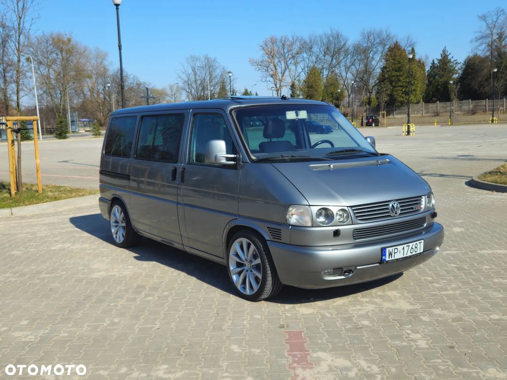 Volkswagen Multivan - 2
