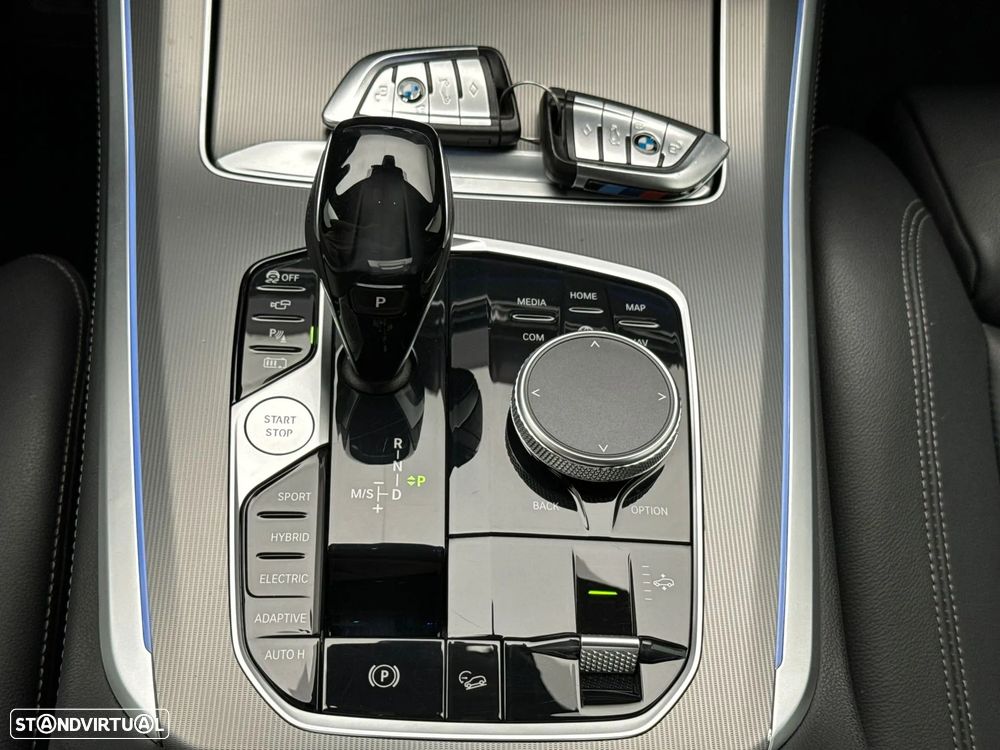 BMW X5 45 e xDrive Pack M - 12