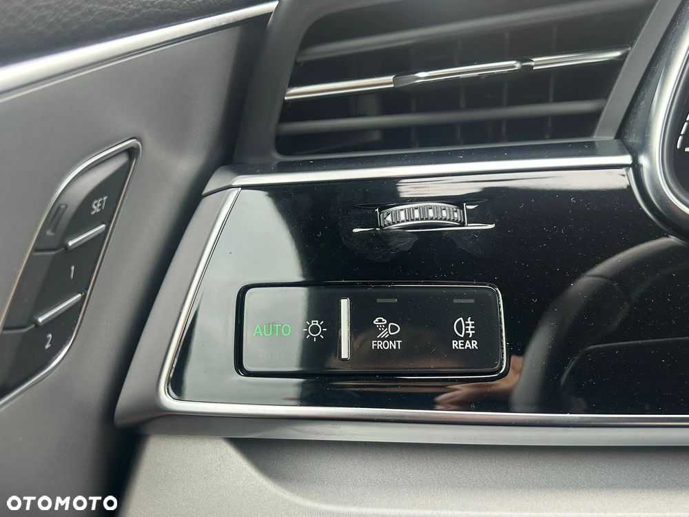 Audi Q8 55 TFSI mHEV Quattro Tiptronic - 24