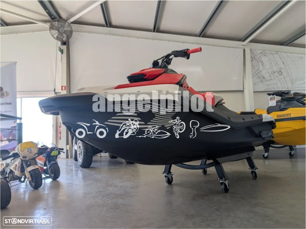 Sea-Doo Spark Trixx 900 HO Ace 1 Up - 12