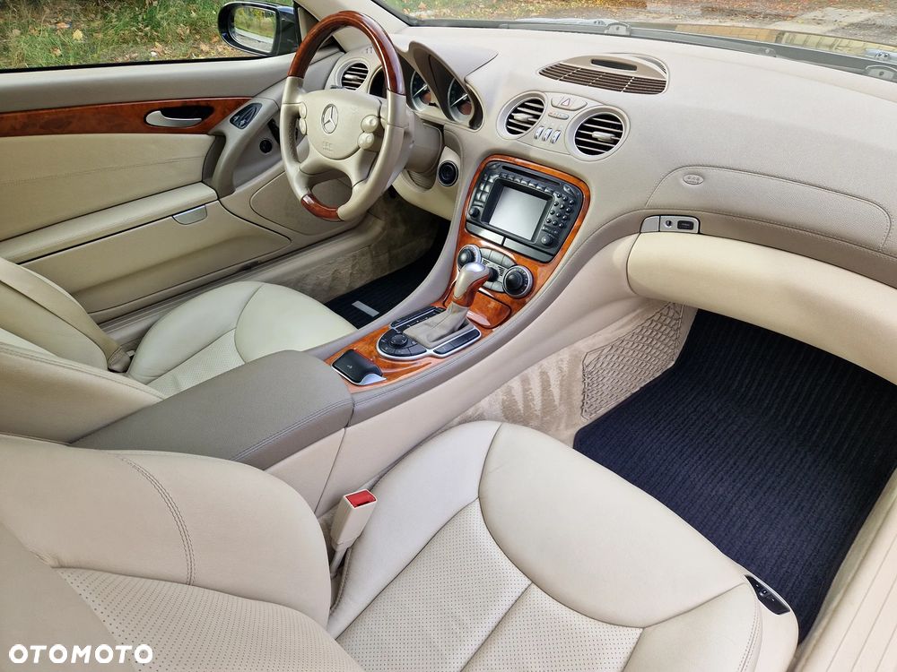 Mercedes-Benz SL - 29