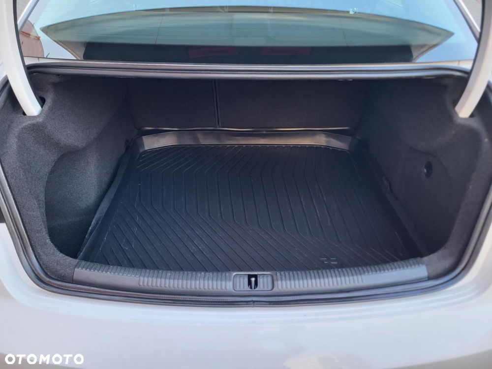 Audi A3 Limousine 2.0 TDI S tronic Ambiente - 12