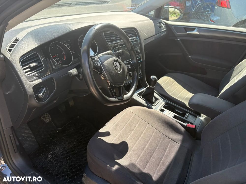 Volkswagen Golf 1.6 TDI Trendline - 4