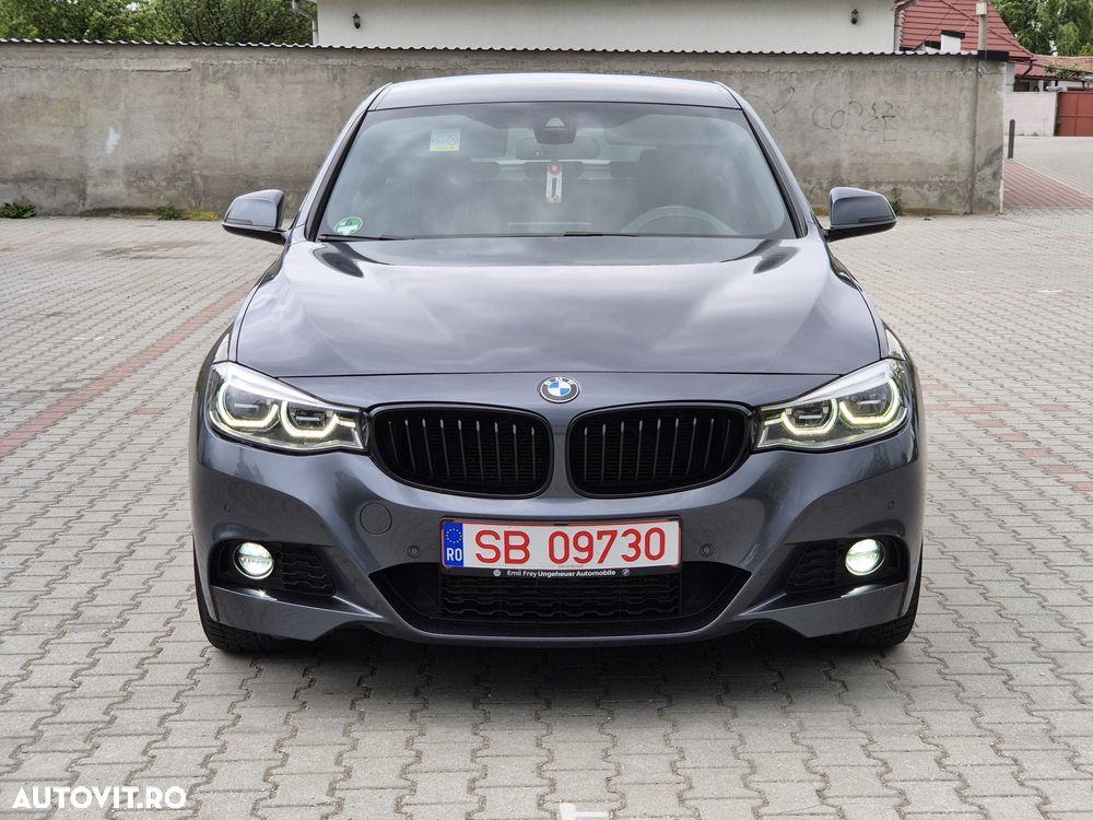 BMW Seria 3 320d Aut. M Sport - 13