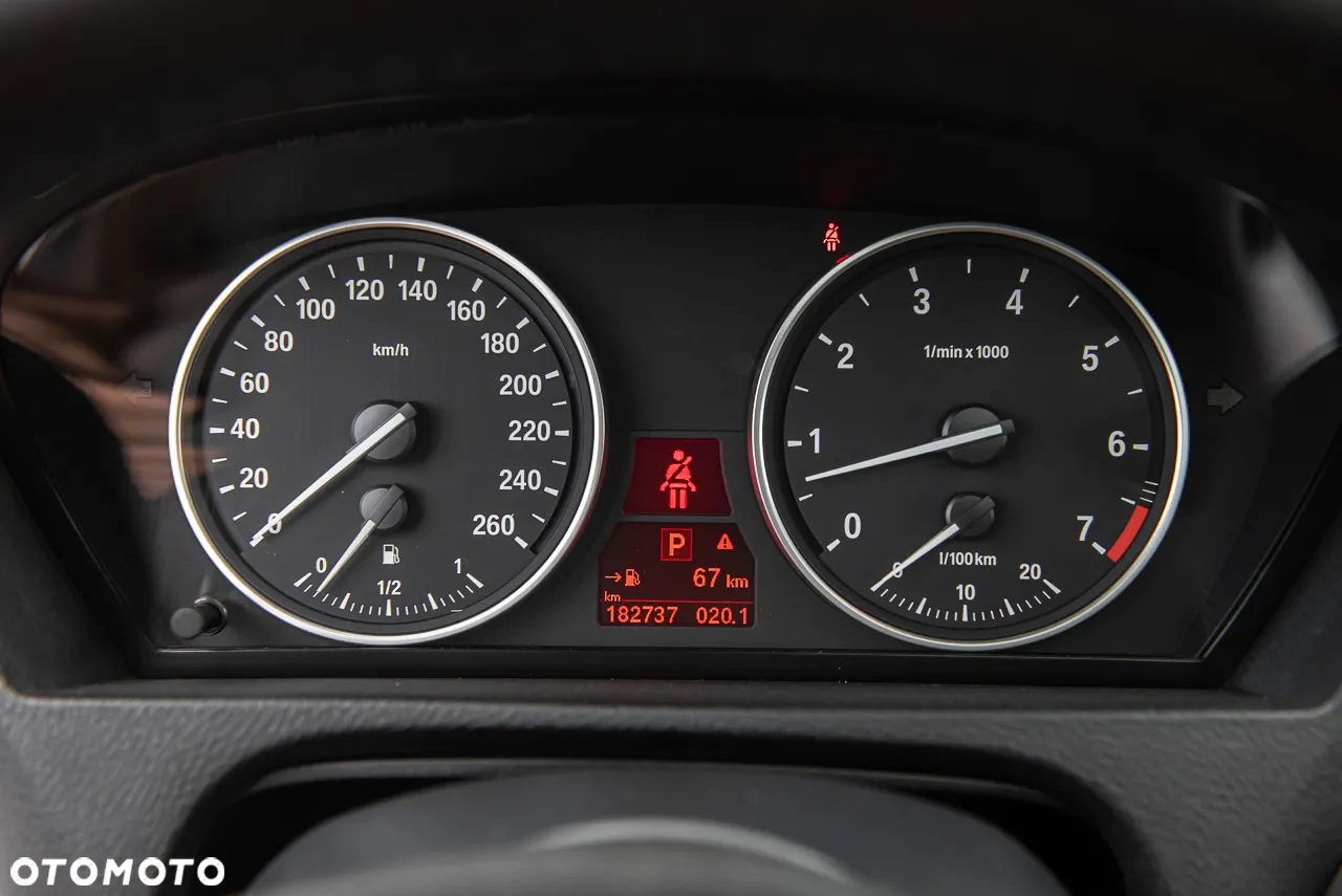 BMW X5 4.8i xDrive - 19