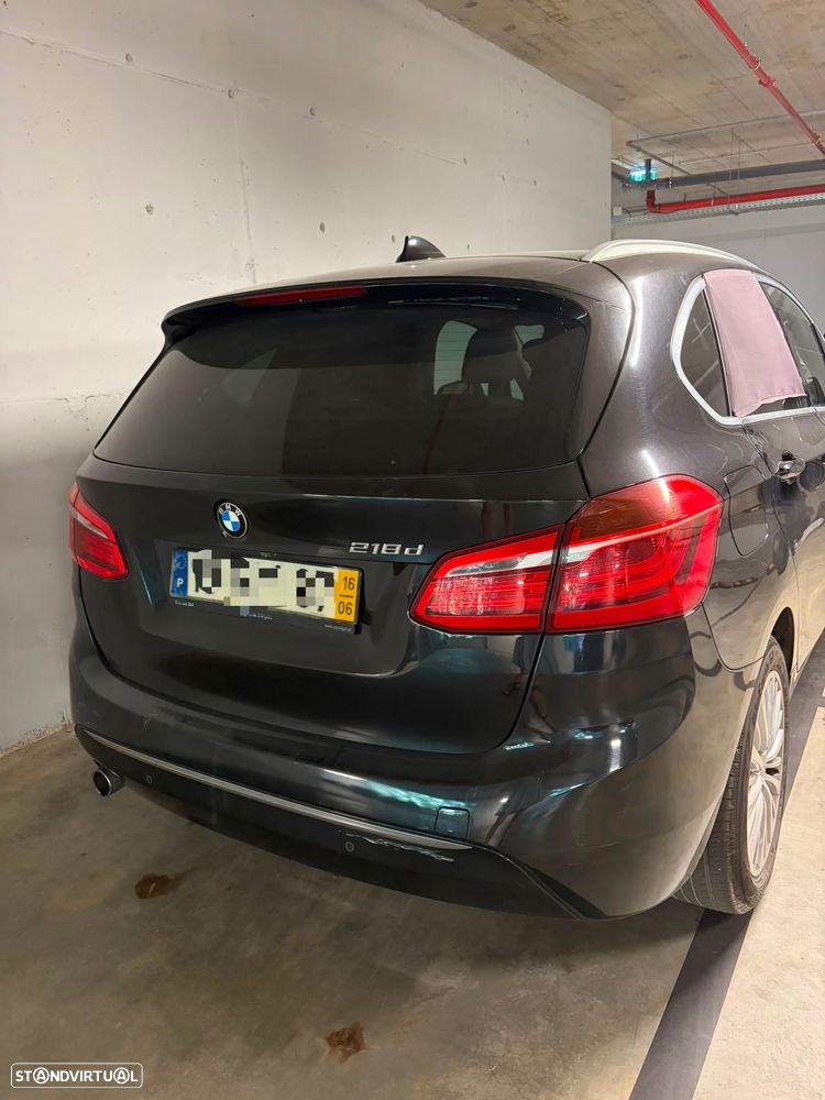 BMW 218 Active Tourer d Line Luxury Auto - 4