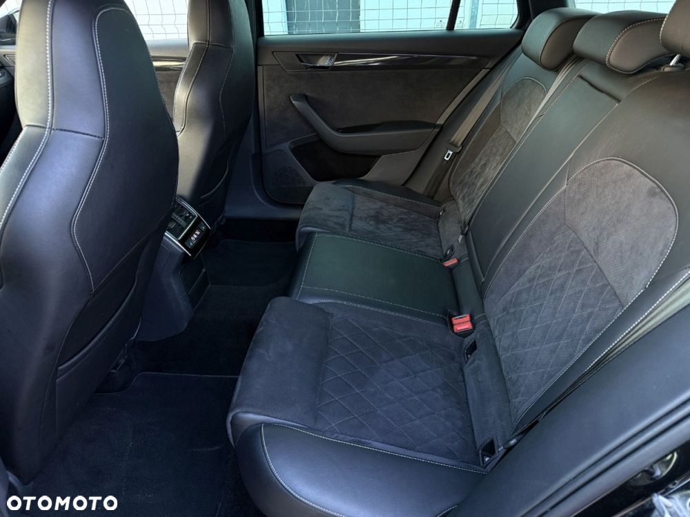 Skoda Superb 2.0 TDI SCR 4x4 Sportline DSG - 34