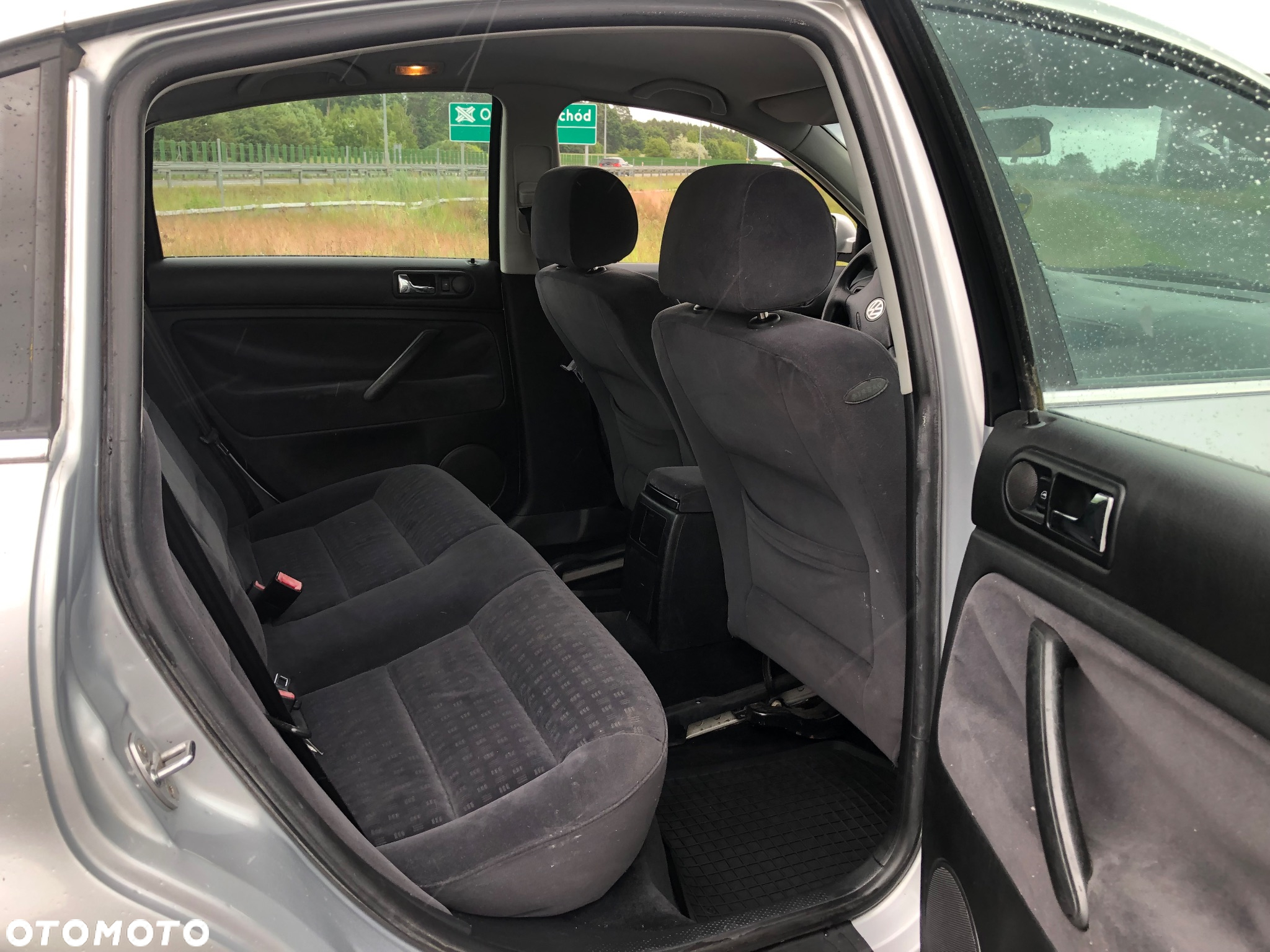 Volkswagen Passat 1.6 - 13