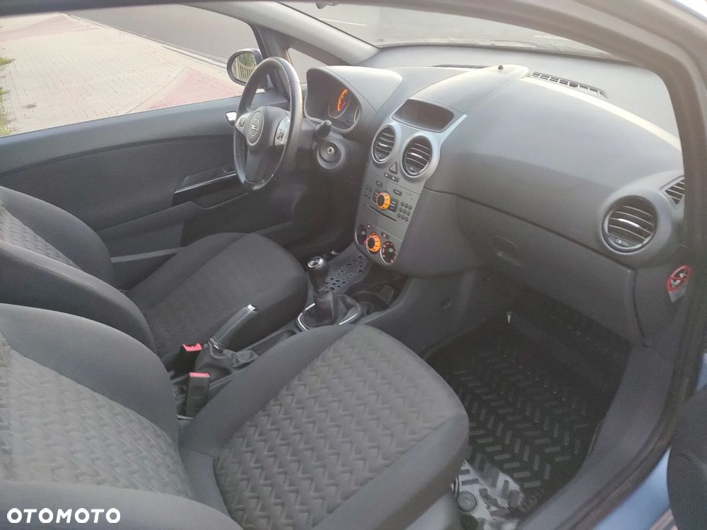 Opel Corsa - 24
