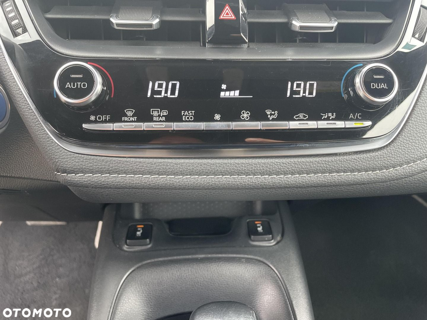 Toyota Corolla - 18