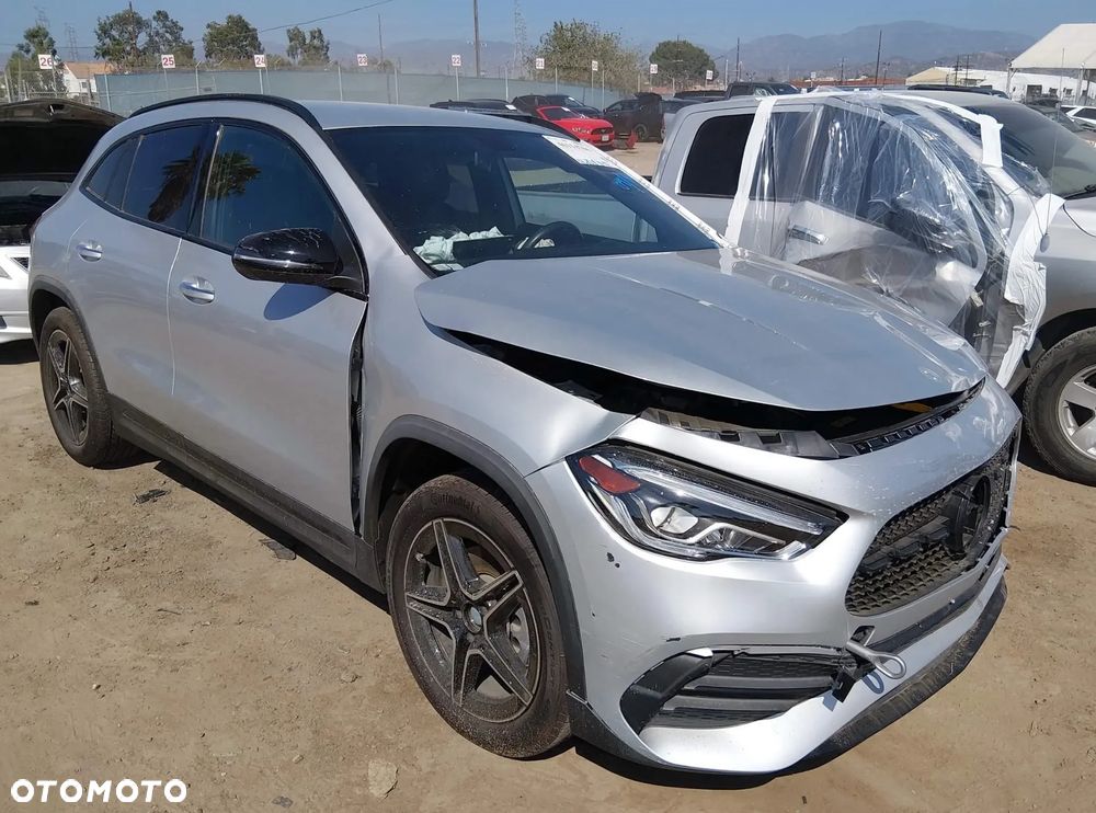 Mercedes-Benz Gla 2023 photo 4