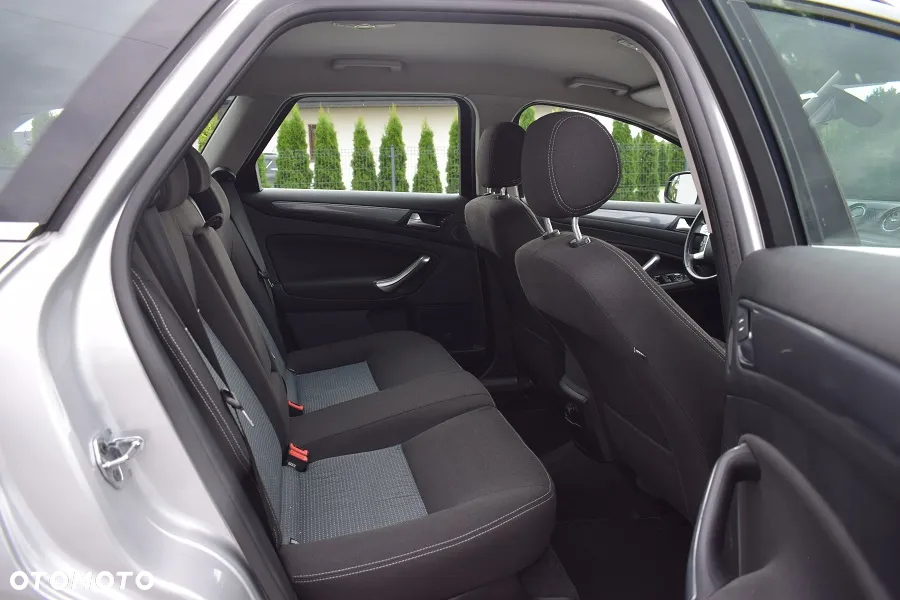 Ford Mondeo Turnier 2.0 TDCi Ambiente - 11