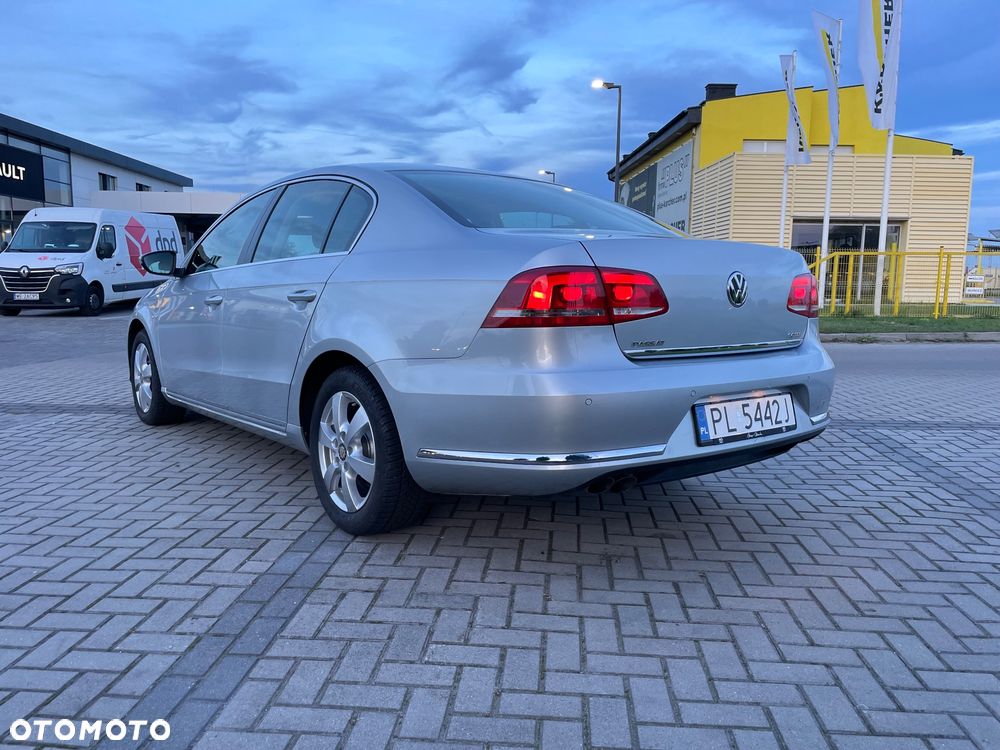 Volkswagen Passat - 6