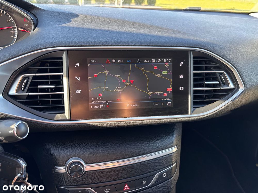 Peugeot 308 1.2 PureTech GPF Active S&S EAT8 - 11