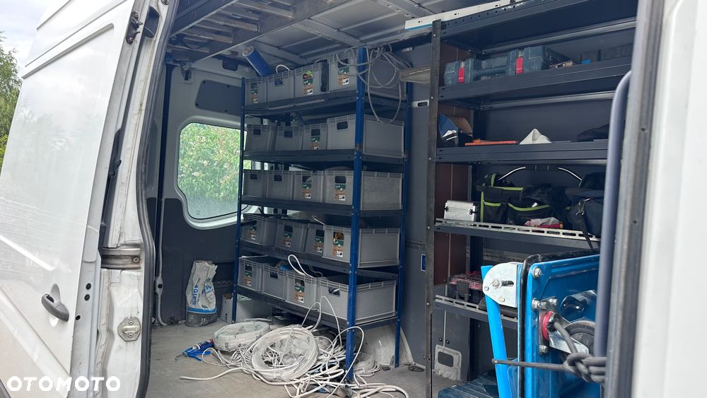 Mercedes-Benz Sprinter - 10