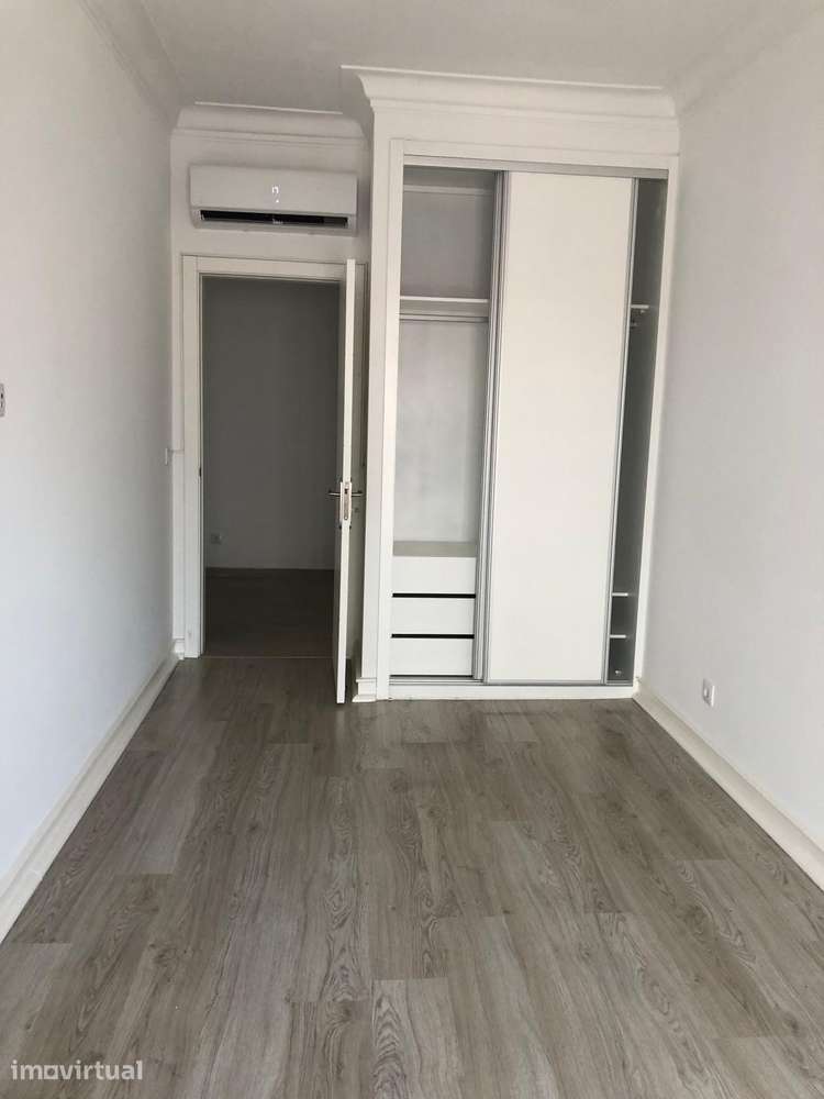 T2 Renovado para Arrendamento – Campolide, Lisboa - Grande imagem: 4/13