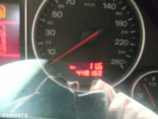 Audi A4 Limousine - 8