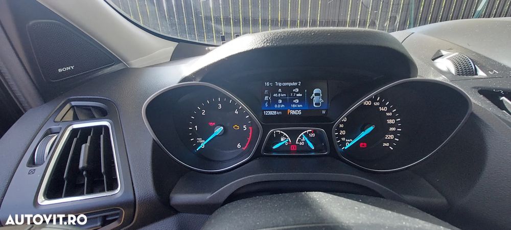 Ford Kuga 2.0 TDCi 4WD Powershift Titanium - 7