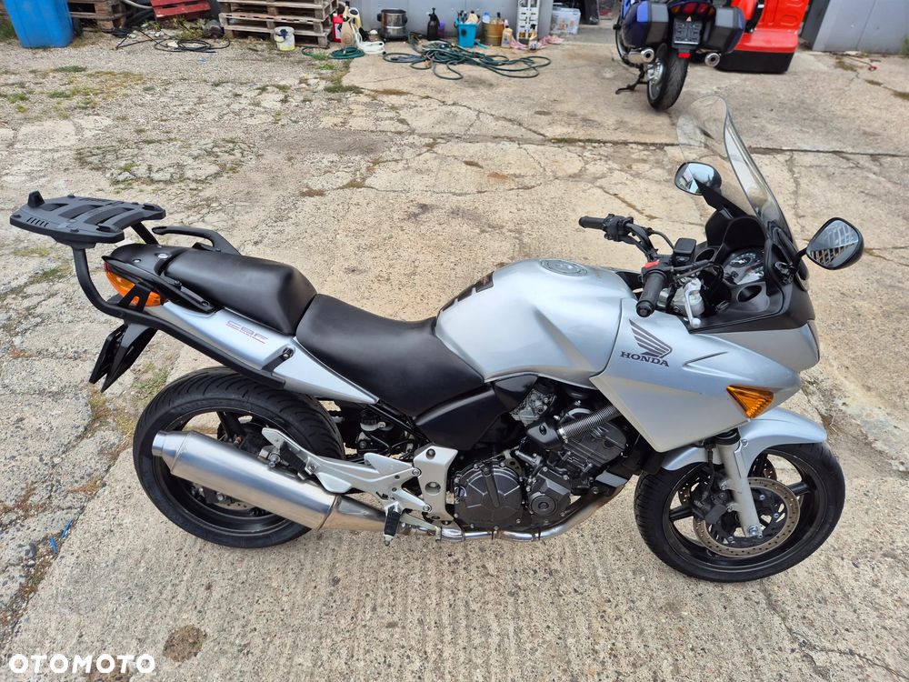 Honda CBF - 10