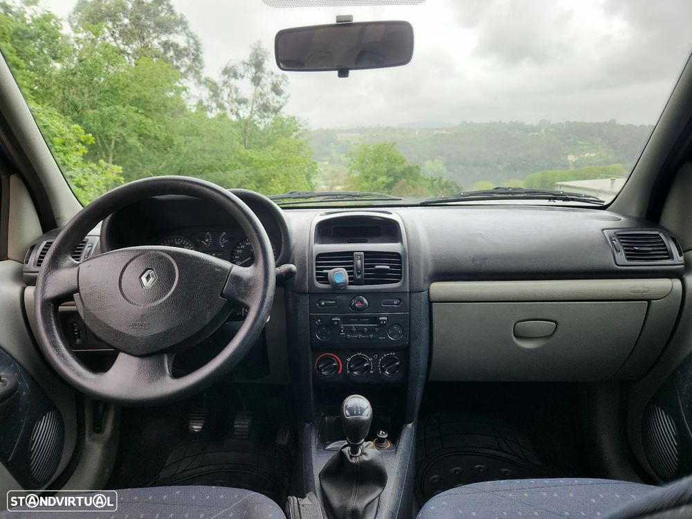 Renault Clio 1.2 16V Privilège - 7