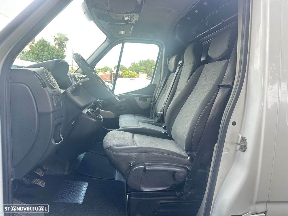 Renault Master 2.3 DCI Nacional - 4