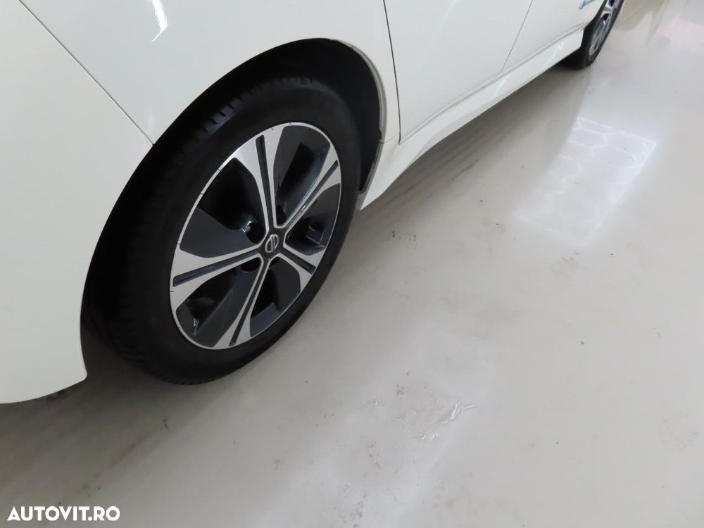 Nissan LEAF 40 kWh Tekna - 2