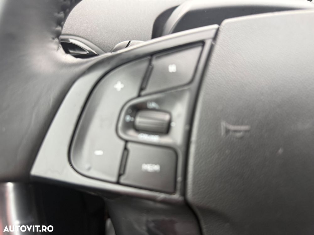 Citroën C4 Space Tourer BlueHDi 120 Stop&Start EAT6 SELECTION - 31