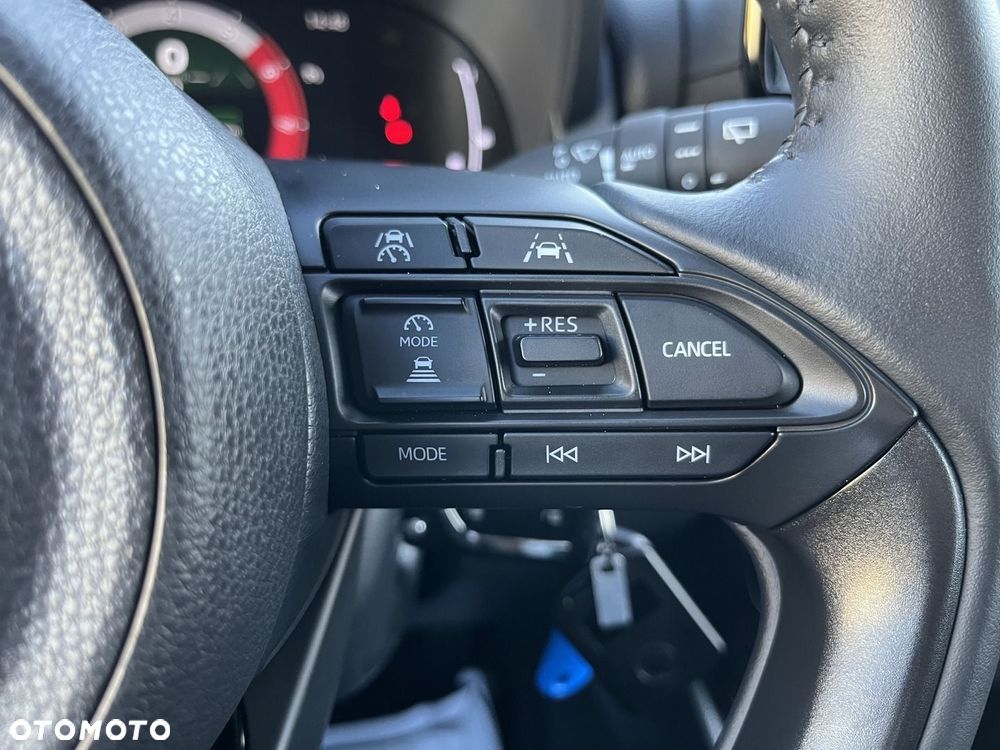 Toyota Yaris Hybrid 1.5 Style - 13