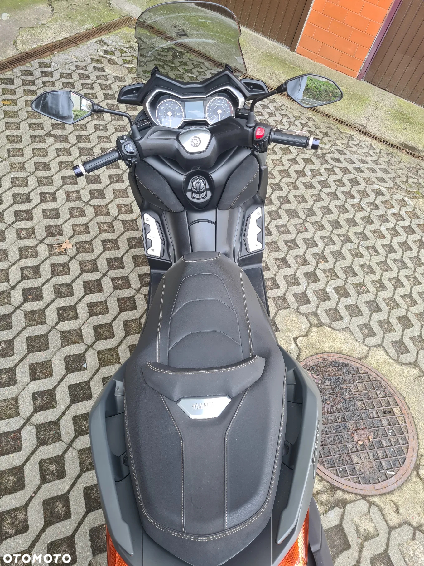 Yamaha X-max - 8